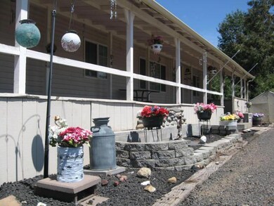 440 Orr Dr, Central Point, OR 97502 - photo 5