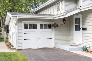 1019 E Elm St, Wheaton, IL 60189 - photo 7