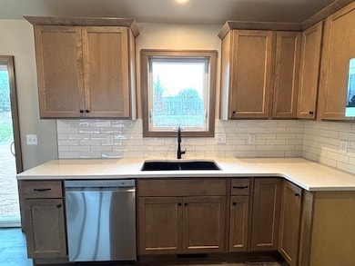 N9222 Dylan Dr, Appleton, WI 54915 - photo 4