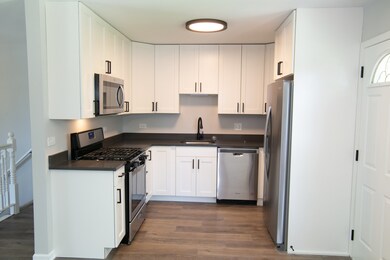 18117 Orleans Dr, Hazel Crest, IL 60429 - photo 2