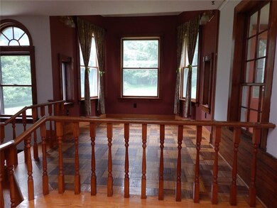 Dining area or breakfast nook adjoining the kitche