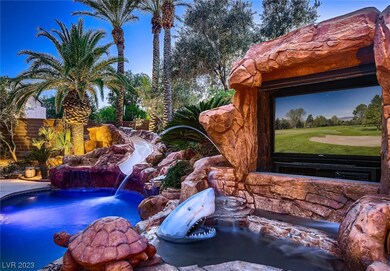 Tropical Paradise yard w/Heated Pool/Spa/Slide/Fir