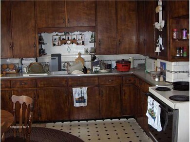 404 Oliver St, North Tonawanda, NY 14120 - photo 4