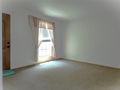 8831 Rutherford Ln, Houston, TX 77088 - photo 3