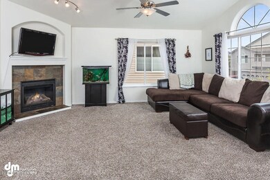 LIving Room_DMD_1730-SMALL