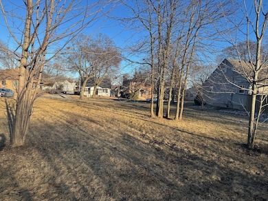 5767 N 39th St, River Hills, WI 53209 - photo 3