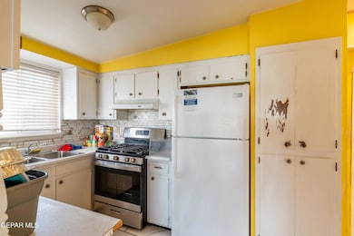 10032 Foothill Dr, El Paso, TX 79924 - photo 6