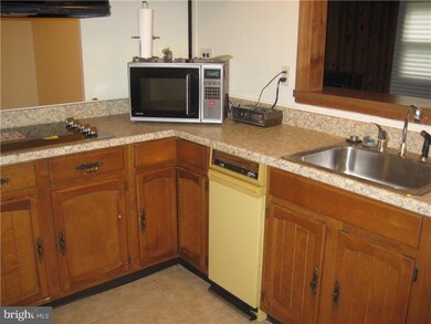 64 Pembrook Ln, Willingboro, NJ 08046 - photo 6