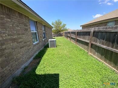 204 Coby Dr unit B, Troy, TX 76579 - photo 2