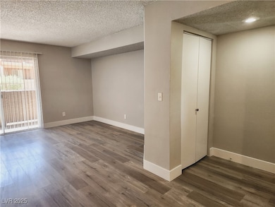 2750 S Durango Dr unit 1049, Las Vegas, NV 89117 - photo 7