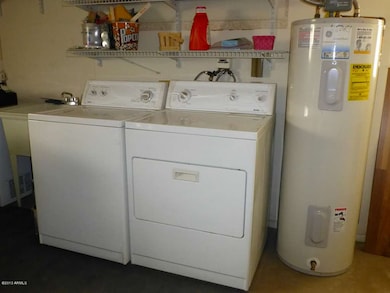 Washer & Dryer Stays