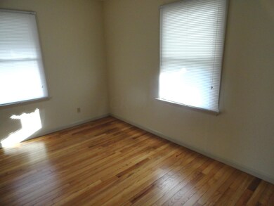 1742 E Dunedin Rd, Columbus, OH 43224 - photo 6