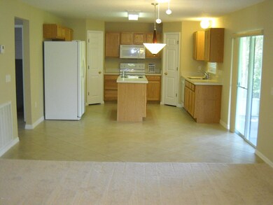 Eat-in Kitchen view