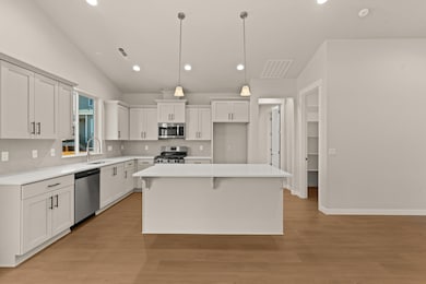 109 Valemont Dr unit 32, Eagle Point, OR 97524 - photo 6