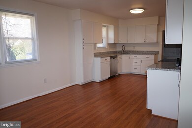 7611 Vicar St, New Carrollton, MD 20784 - photo 7