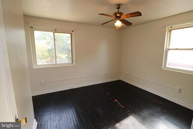 5748 Southern Ave SE, Washington, DC 20019 - photo 5