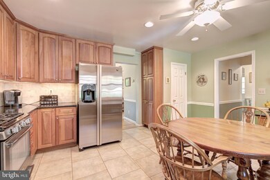 5109 Portsmouth Rd, Fairfax, VA 22032 - photo 7