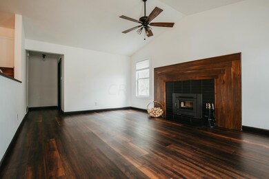 8704 Seabright Dr-12