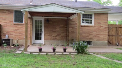 9312 Pagoda Dr, Louisville, KY 40229 - photo 5