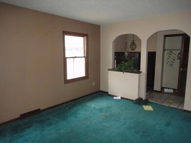 1815 Balsamridge Rd, Columbus, OH 43229 - photo 5