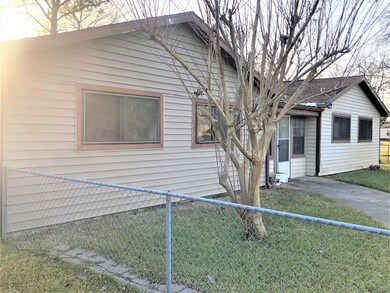 3191 County Road 181 unit 2, Alvin, TX 77511 - photo 2