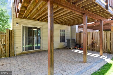 2583 Ambling Cir, Crofton, MD 21114 - photo 5