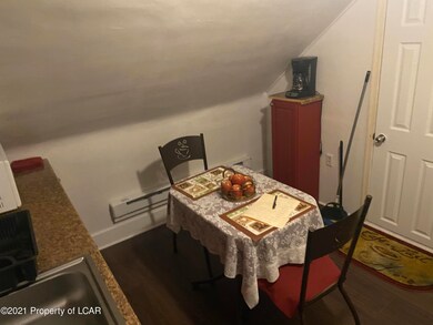 526 N Wyoming St, Hazleton, PA 18201 - photo 7