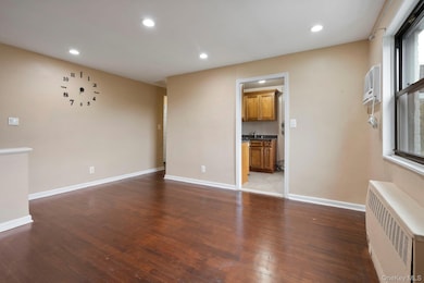 66-15 Park Dr E unit B, Flushing, NY 11367 - photo 7