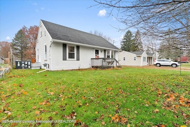 6246 Gardenia Ave, Lansing, MI 48911 - photo 3