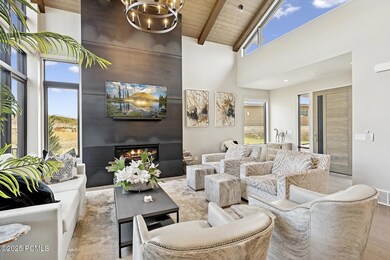 23_Living-Room_1800x1200_4256493_a