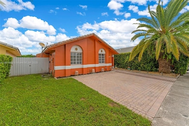 8101 SW 159th Ct, Miami, FL 33193 - photo 5