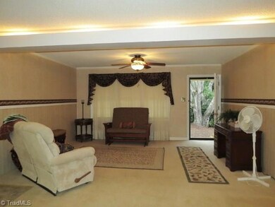 222 W Edison Dr, Statesville, NC 28625 - photo 3