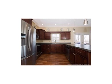 ALL STAINLESS APPLIANCES STAY!