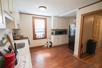 10 Pine St, Amherst, MA 01002 - photo 3