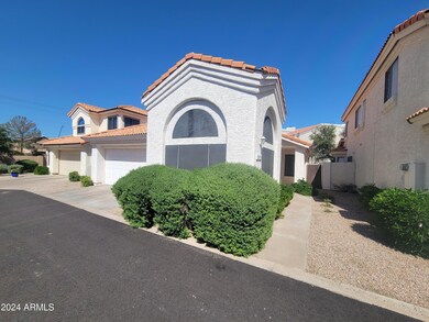 1028 E Sunburst Ln, Tempe, AZ 85284 - photo 2