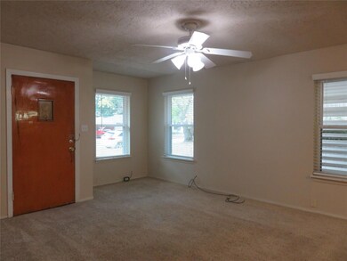 725 W Bullock St, Denison, TX 75020 - photo 6