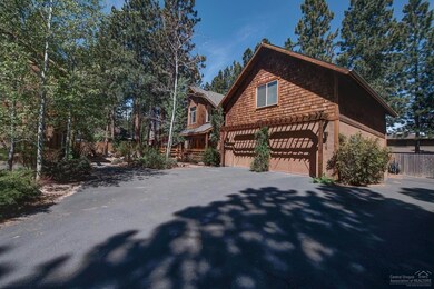 19560 E Campbell Rd, Bend, OR 97702 - photo 2