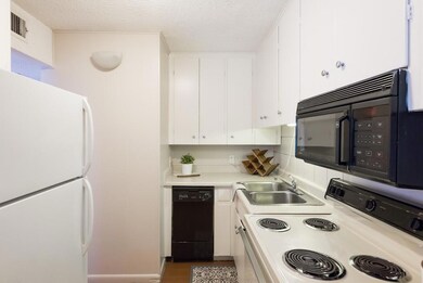3212 Red River St unit 105, Austin, TX 78705 - photo 5