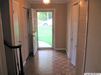 304 Manor St, Gadsden, AL 35901 - photo 2