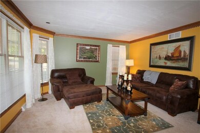 14'x 14' cozy living room could also be used for a