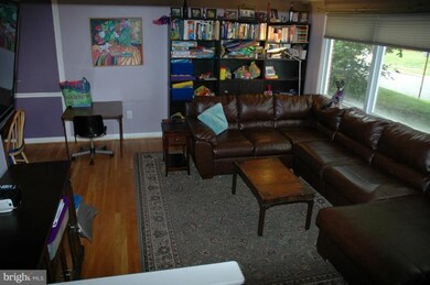 623 Wallerson Rd, Catonsville, MD 21228 - photo 7