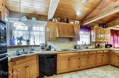 8533 Pine Cir, Charlotte, NC 28215 - photo 5