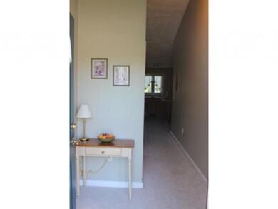 10 Cascade Cir unit 33, MerriMacK, NH 03054 - photo 6