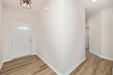 8-web-or-mls-3156 Forrest Ave-02