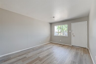 5609 Arthington St, Houston, TX 77053 - photo 5