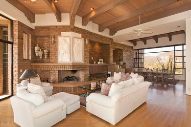 Great Room w/ Tongue in Groove Ceilings