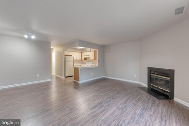 65 Ashlar Hill Ct, Parkville, MD 21234 - photo 2