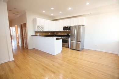 4518 S Cottage Grove Ave unit 3, Chicago, IL 60653 - photo 2