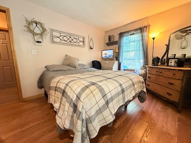 223 Chestnut St, Claremont, NH 03743 - photo 5