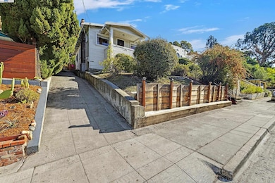 6432 Outlook Ave, Oakland, CA 94605 - photo 3